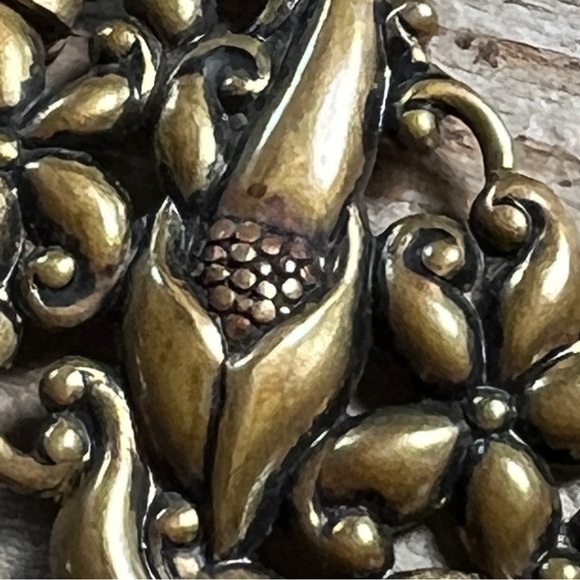 VINTAGE BRASS Floral FRENCH ART NOUVEAU STYLE PENDANT - Picture 7 of 16